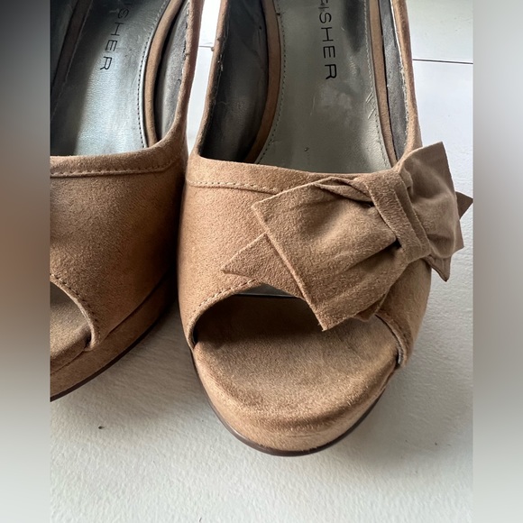 Marc Fisher Manila Suede peep toe size 9.5 - Picture 6 of 12